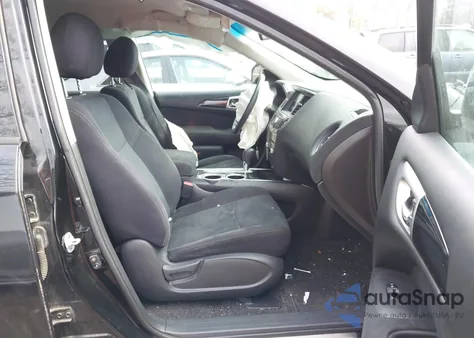 2016 Nissan Pathfinder S z USA, uszkodzony, nr VIN 5N1AR2MN0GC665190